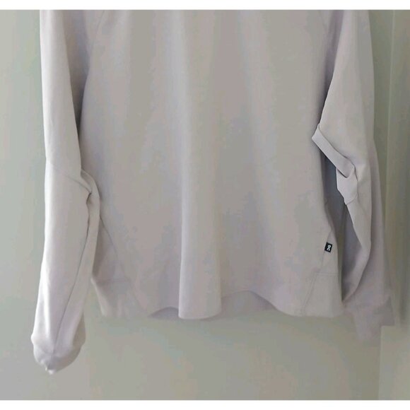 ON Running Cloud Movement Sweatshirt - Picture 5 of 12